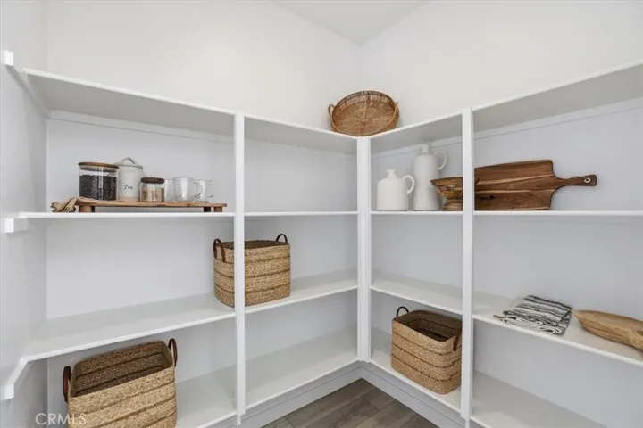 PHOTOS OF THE MODEL EXTERIOR ELEVATIONS, FEATURES AND FINISHES MAY VARY