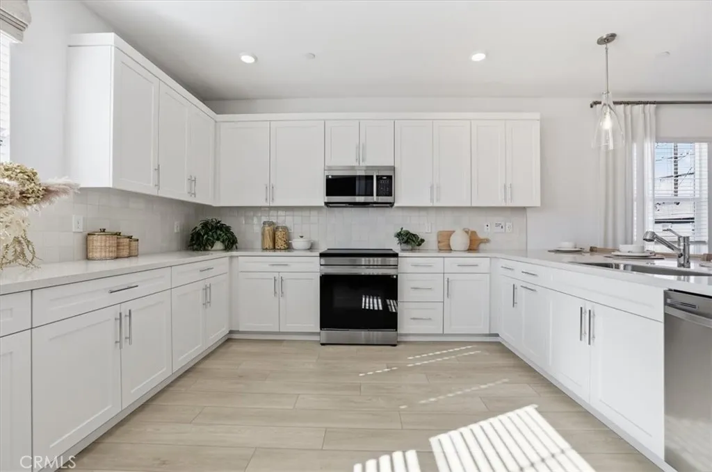 11446 Clover Lane, El Monte, California 91731 home-pic-14