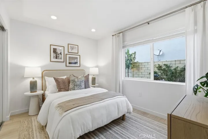 PHOTOS OF THE MODEL EXTERIOR ELEVATIONS, FEATURES AND FINISHES MAY VARY