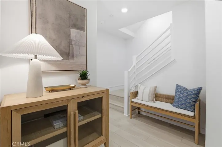 PHOTOS OF THE MODEL EXTERIOR ELEVATIONS, FEATURES AND FINISHES MAY VARY