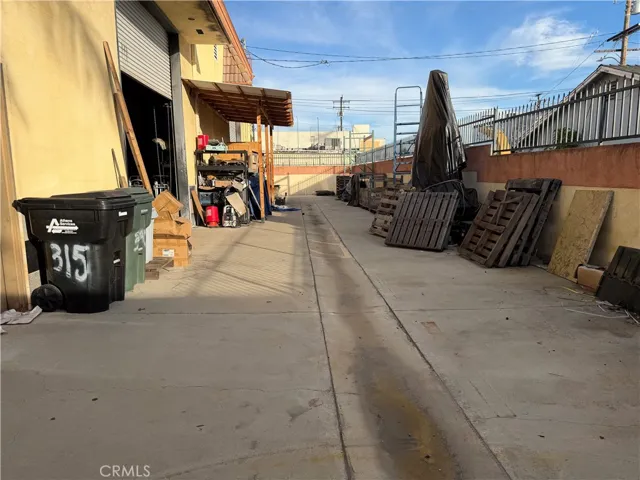 Side View behind the 2nd (middle)gate