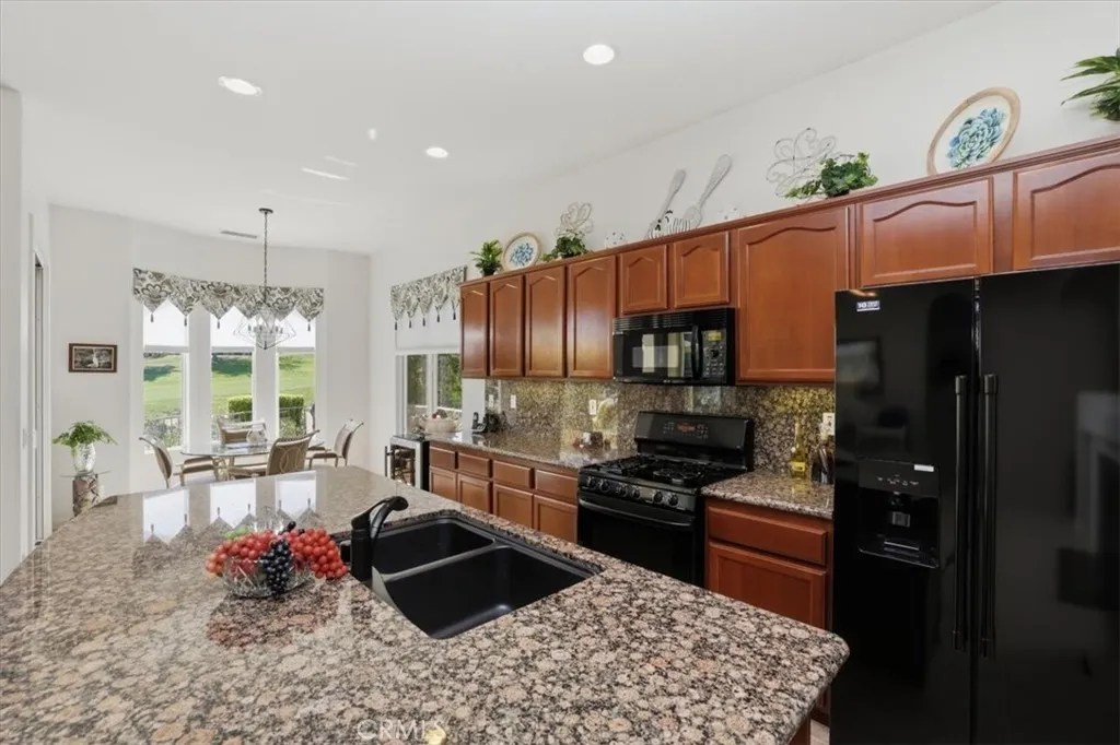 9359 Robinson, Corona, California 92883 home-pic-20