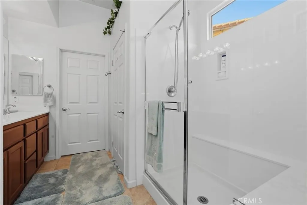 9359 Robinson, Corona, California 92883 home-pic-29