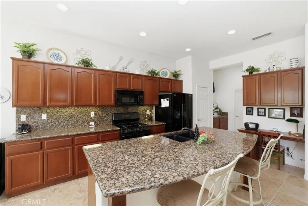 9359 Robinson, Corona, California 92883 home-pic-18