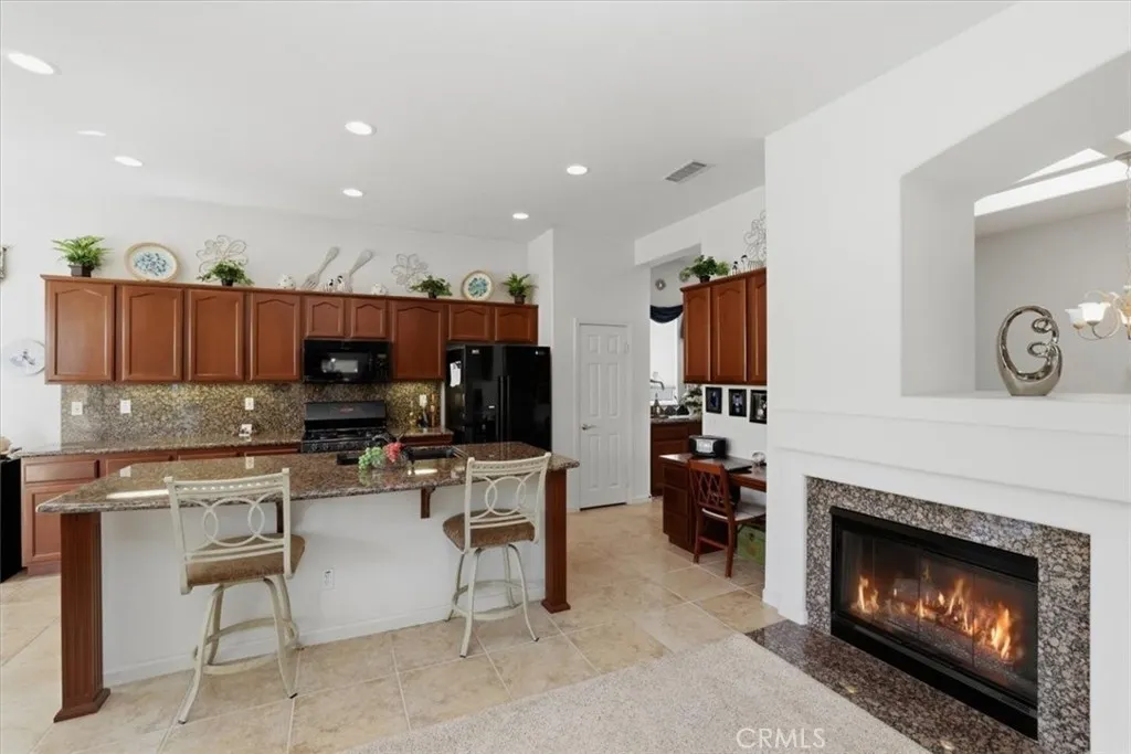 9359 Robinson, Corona, California 92883 home-pic-17