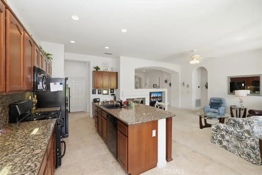 9359 Robinson, Corona, California 92883 home-pic-19