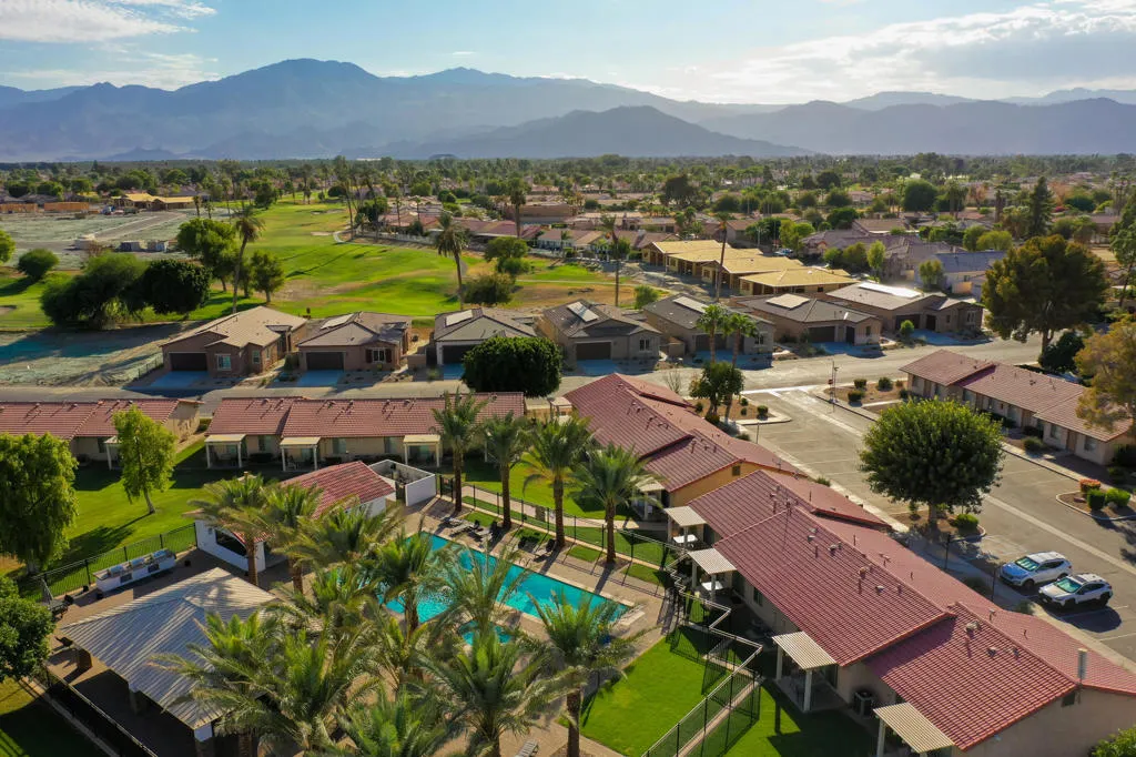 48374 Stewart Drive K4, Indio, California 92201 home-pic-2