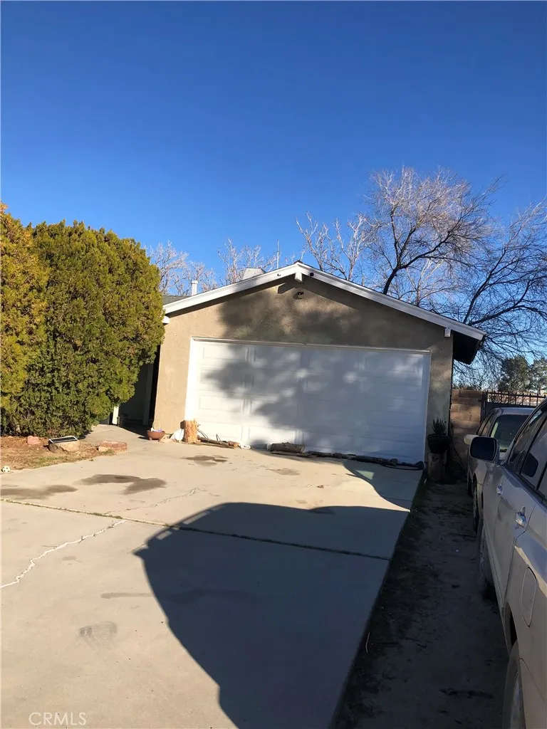 40214 174th E, Palmdale, California 93591 home-pic-2
