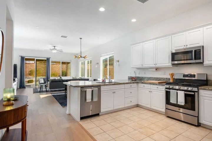 282PaseoVistaCircle-8