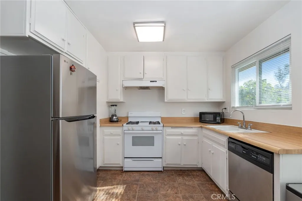 660 S Glassell 48, Orange, California 92866 home-pic-5