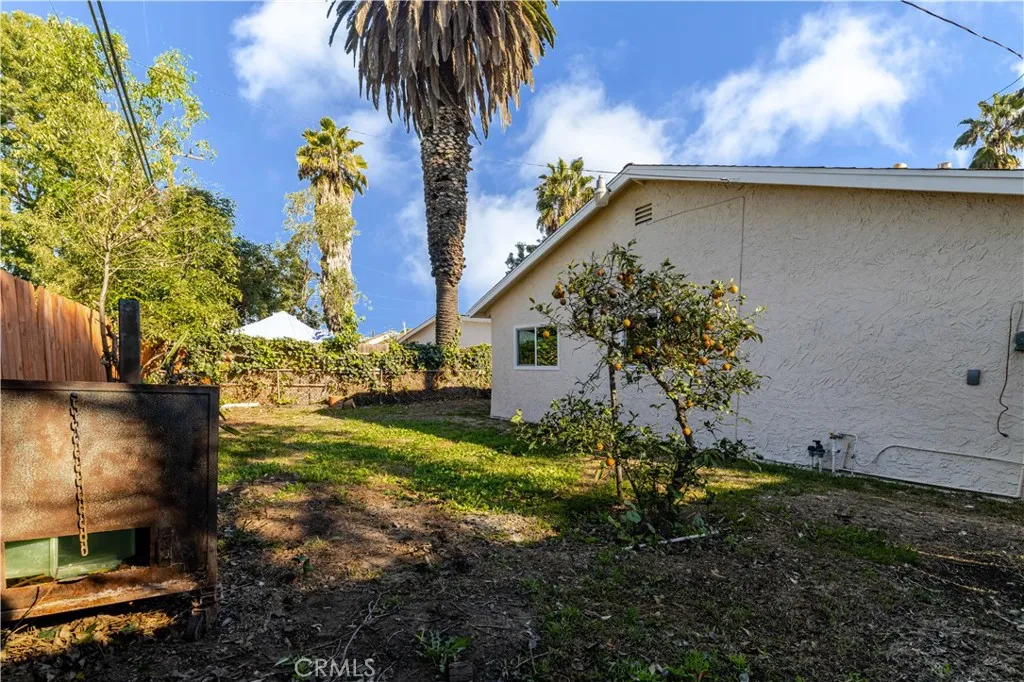 917 S Aprilia, Compton, California 90220 home-pic-20