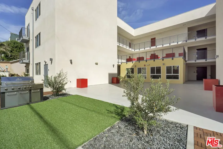 6925 Knowlton Place 302, Los Angeles, California 90045