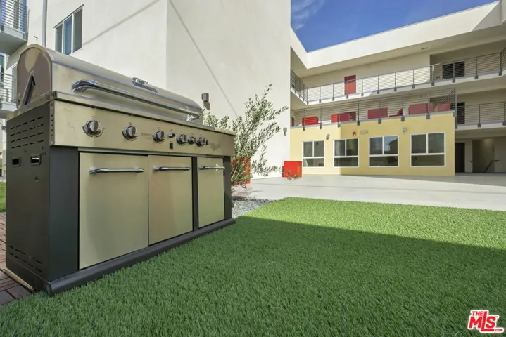 6925 Knowlton Place 302, Los Angeles, California 90045