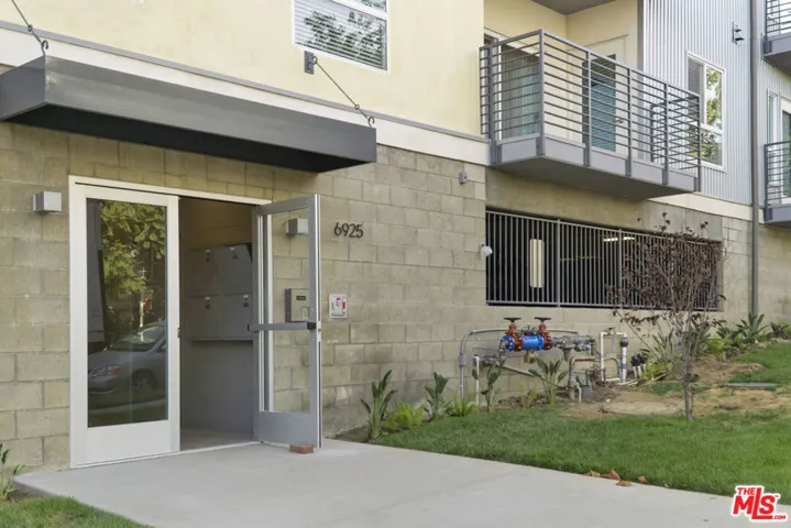 6925 Knowlton Place 302, Los Angeles, California 90045