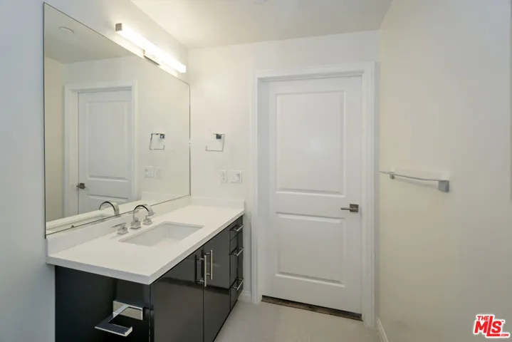 6925 Knowlton Place 302, Los Angeles, California 90045