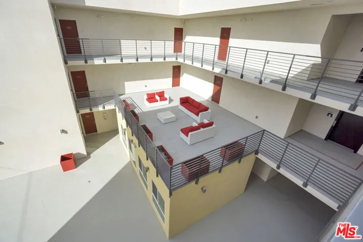 6925 Knowlton Place 302, Los Angeles, California 90045