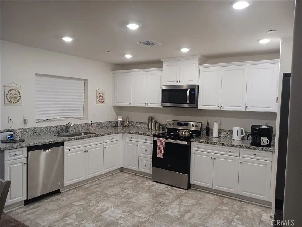 28334 Sandy Plains Drive, Nuevo, California 92567 home-pic-5