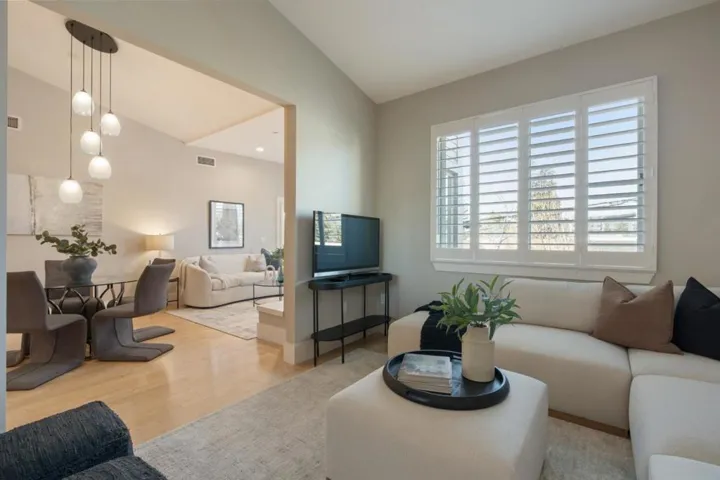 5100 El Camino Real 209, Los Altos, California 94022