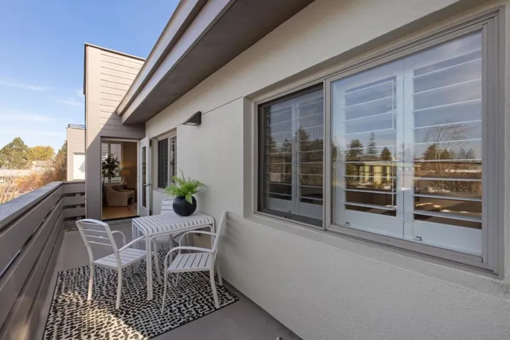 5100 El Camino Real 209, Los Altos, California 94022