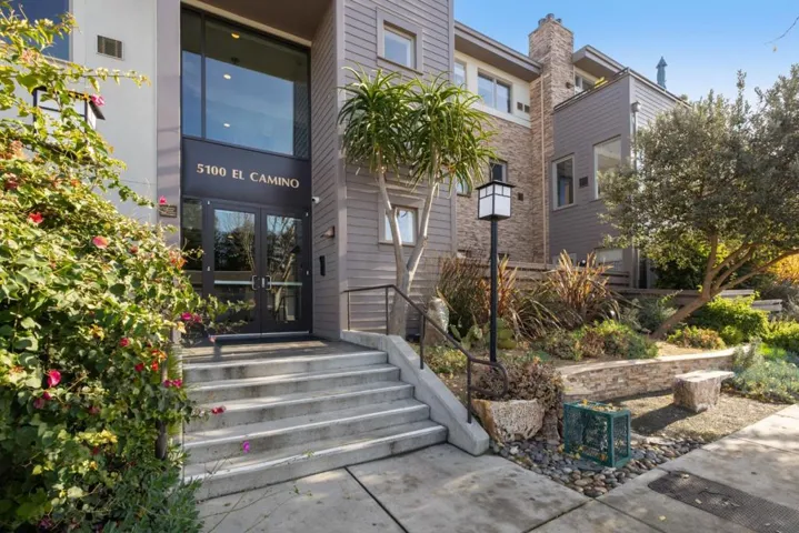 5100 El Camino Real 209, Los Altos, California 94022