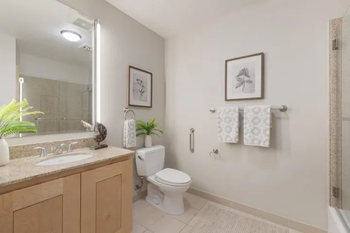 5100 El Camino Real 209, Los Altos, California 94022