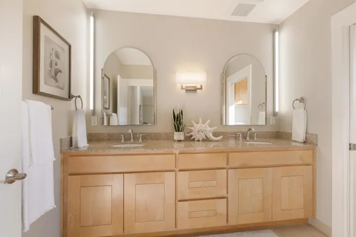 5100 El Camino Real 209, Los Altos, California 94022