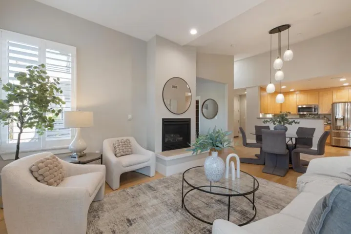 5100 El Camino Real 209, Los Altos, California 94022