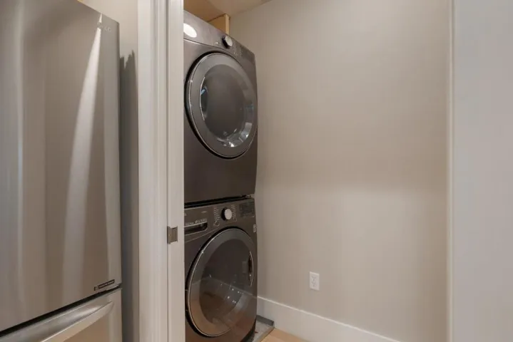 5100 El Camino Real 209, Los Altos, California 94022