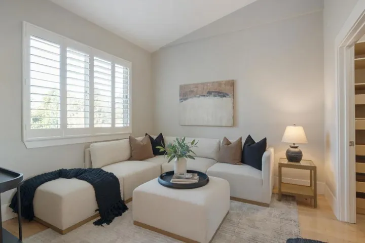 5100 El Camino Real 209, Los Altos, California 94022