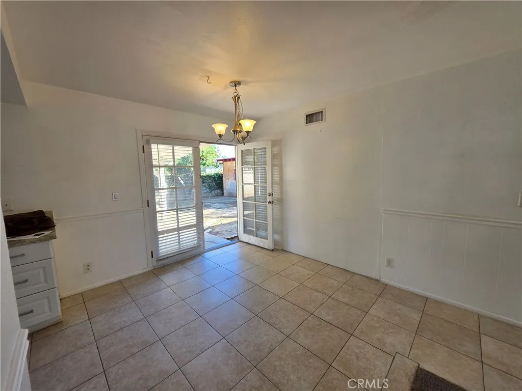 6848 Holbrook, Riverside, California 92504 home-pic-11