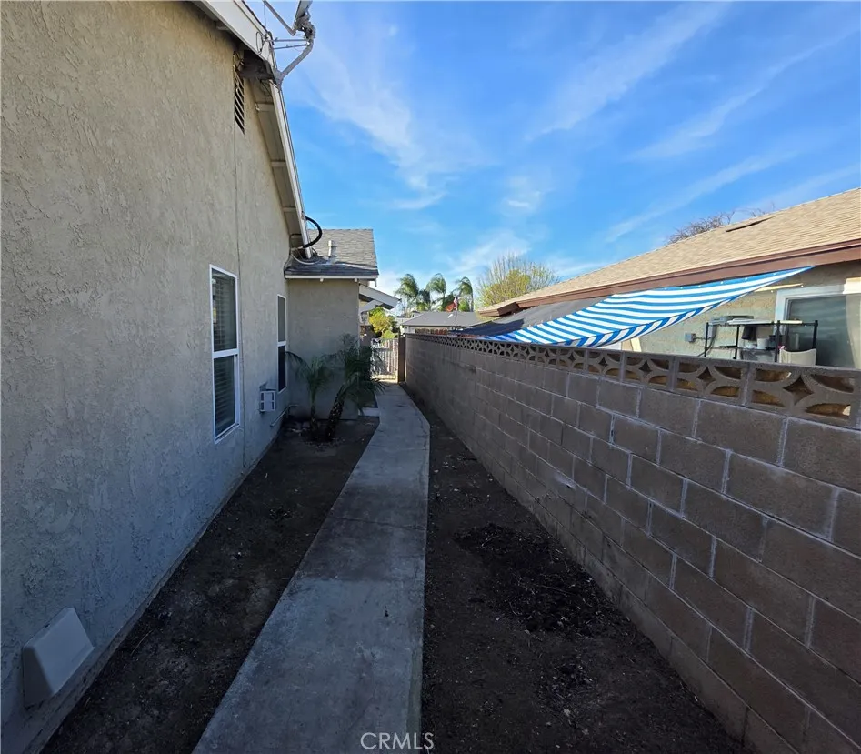 6848 Holbrook, Riverside, California 92504 home-pic-25