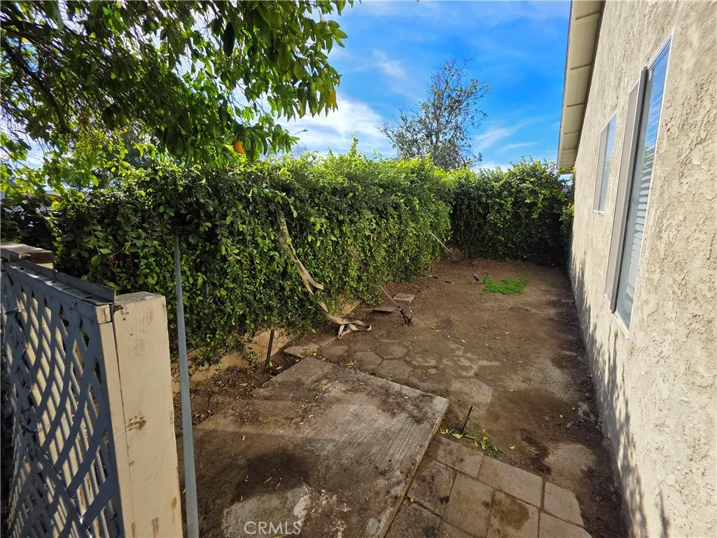 6848 Holbrook, Riverside, California 92504 home-pic-18