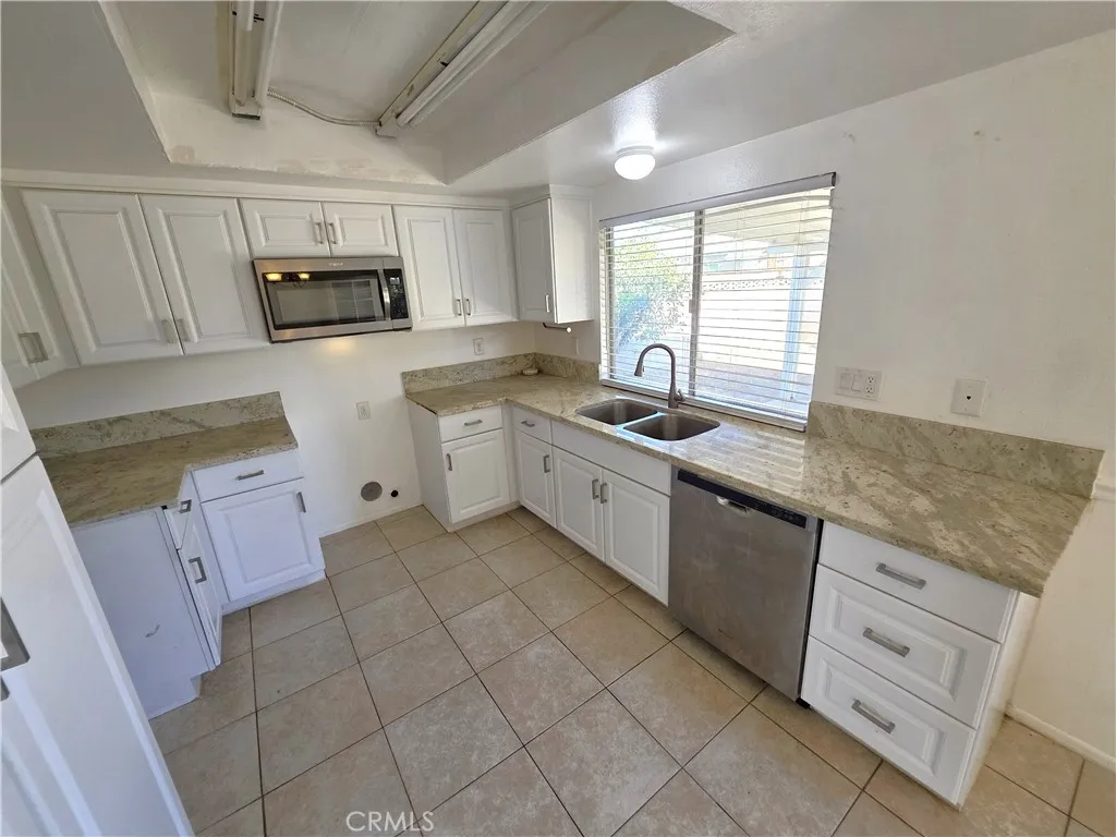 6848 Holbrook, Riverside, California 92504 home-pic-4