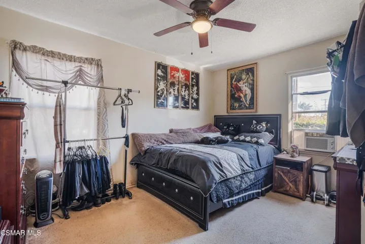 344 N 1st St-8