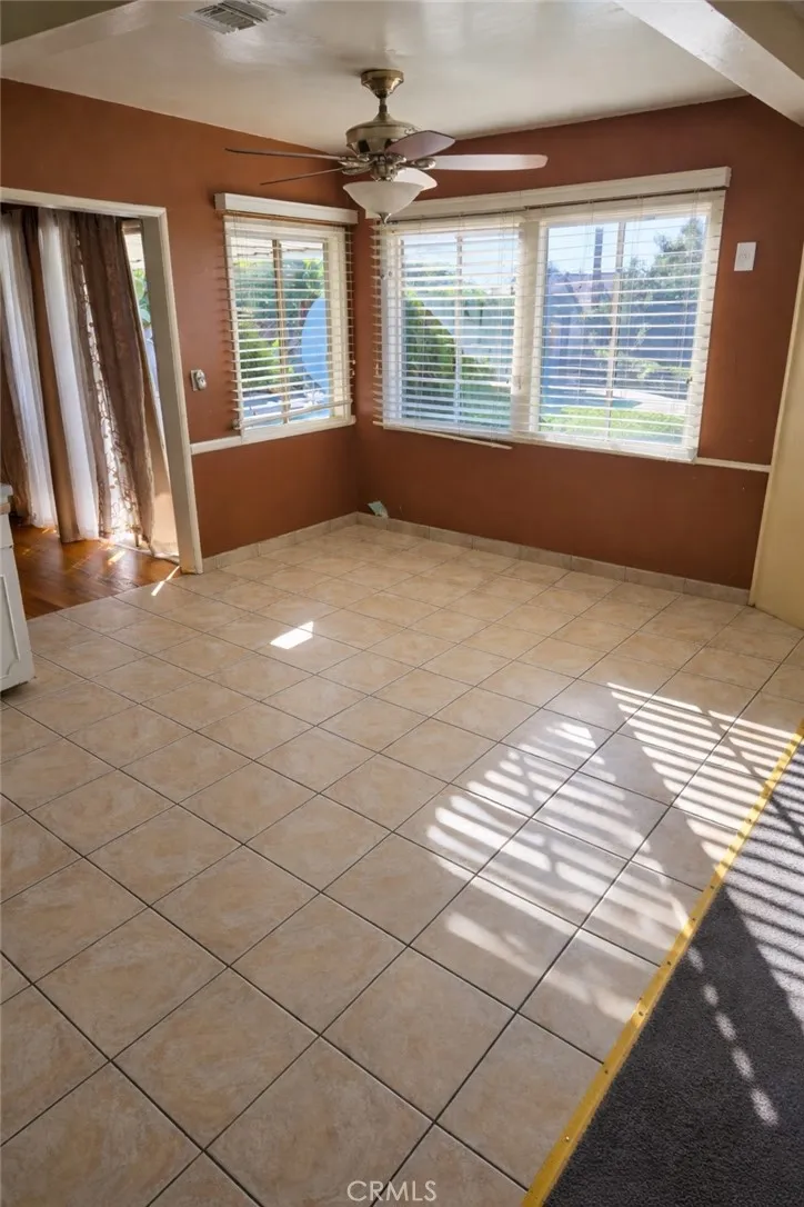 9123 Amboy Ave, Sun Valley, California 91352 home-pic-15