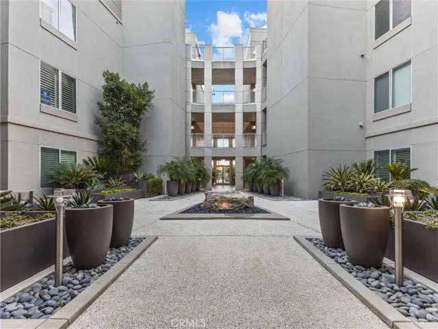 21 Gramercy 208, Irvine, California 92612