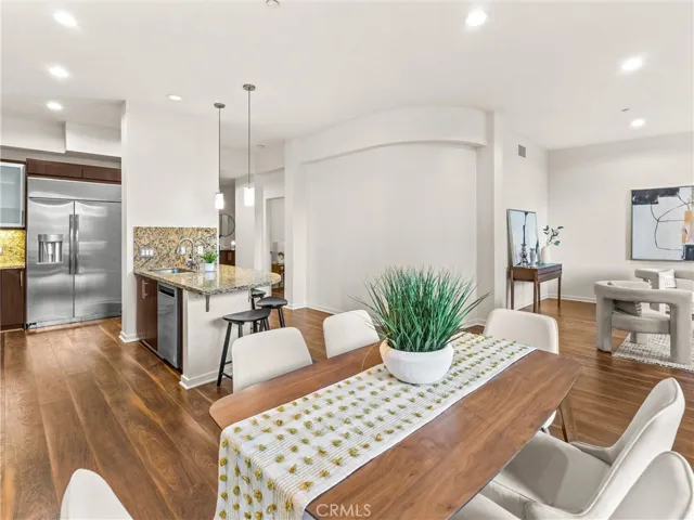 21 Gramercy 208, Irvine, California 92612