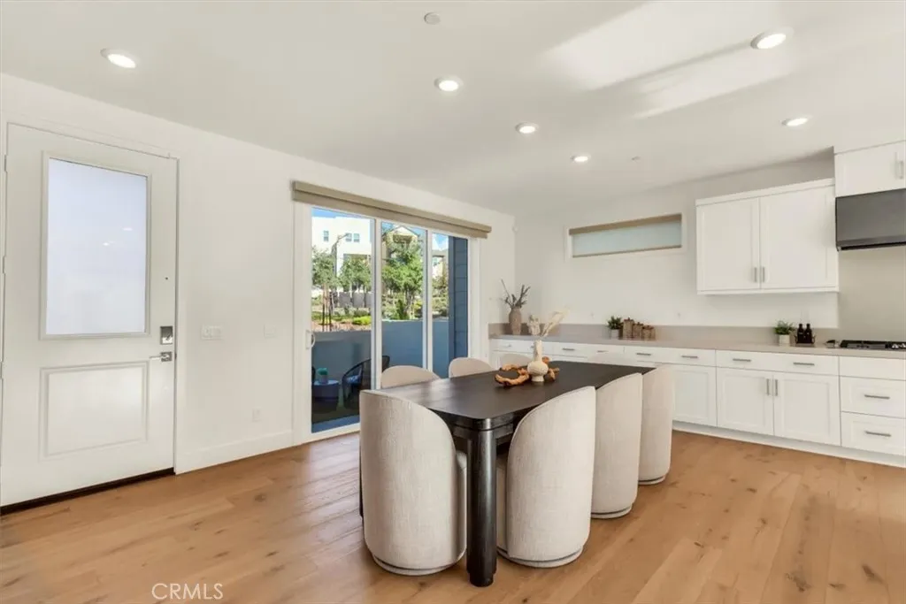 214 Tank, Irvine, California 92618 home-pic-8