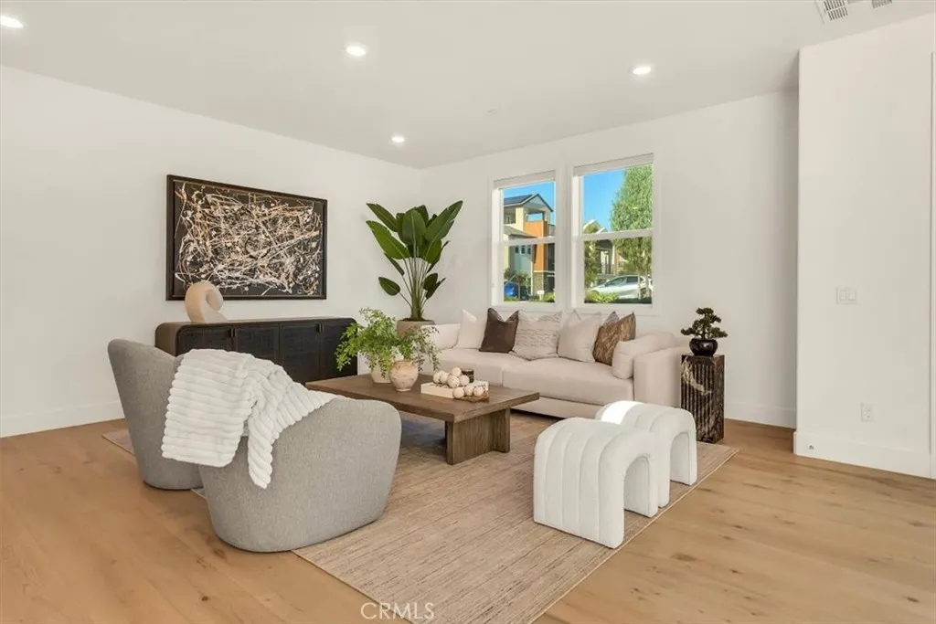 214 Tank, Irvine, California 92618 home-pic-10