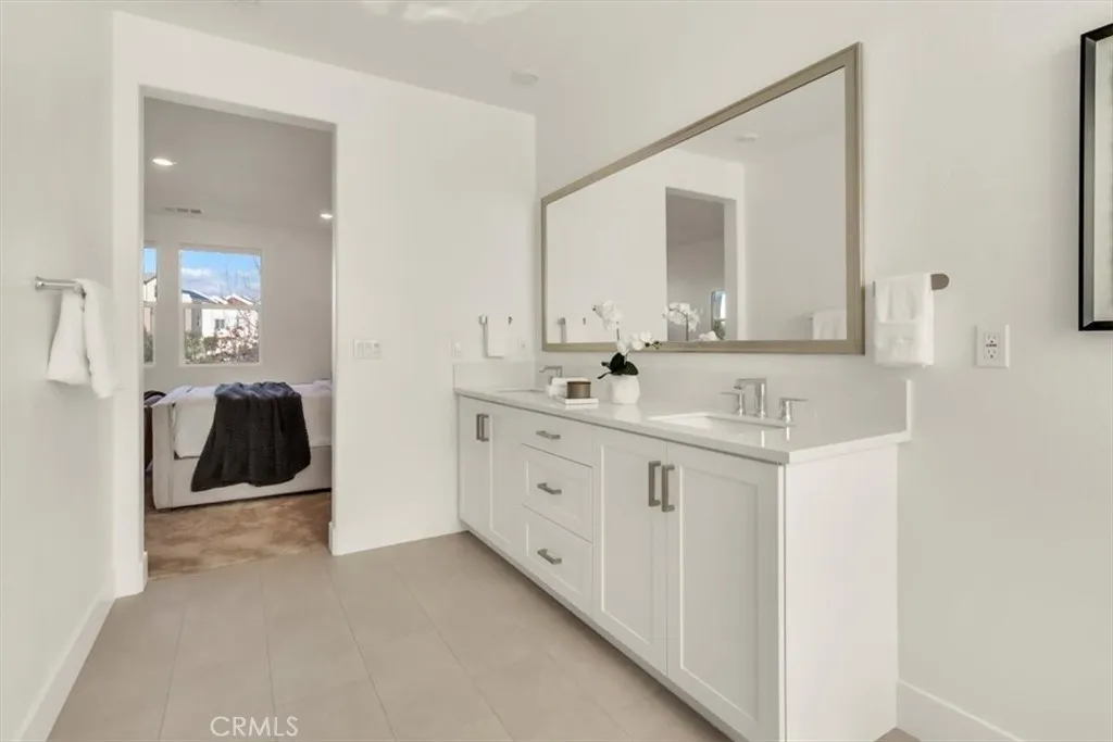 214 Tank, Irvine, California 92618 home-pic-18