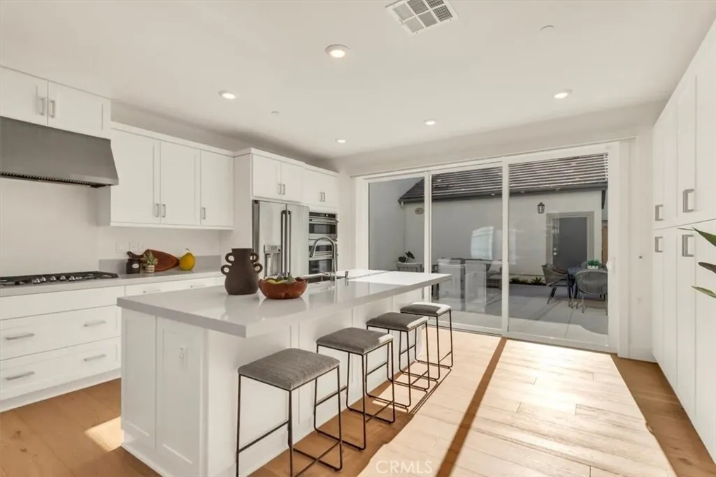 214 Tank, Irvine, California 92618 home-pic-6