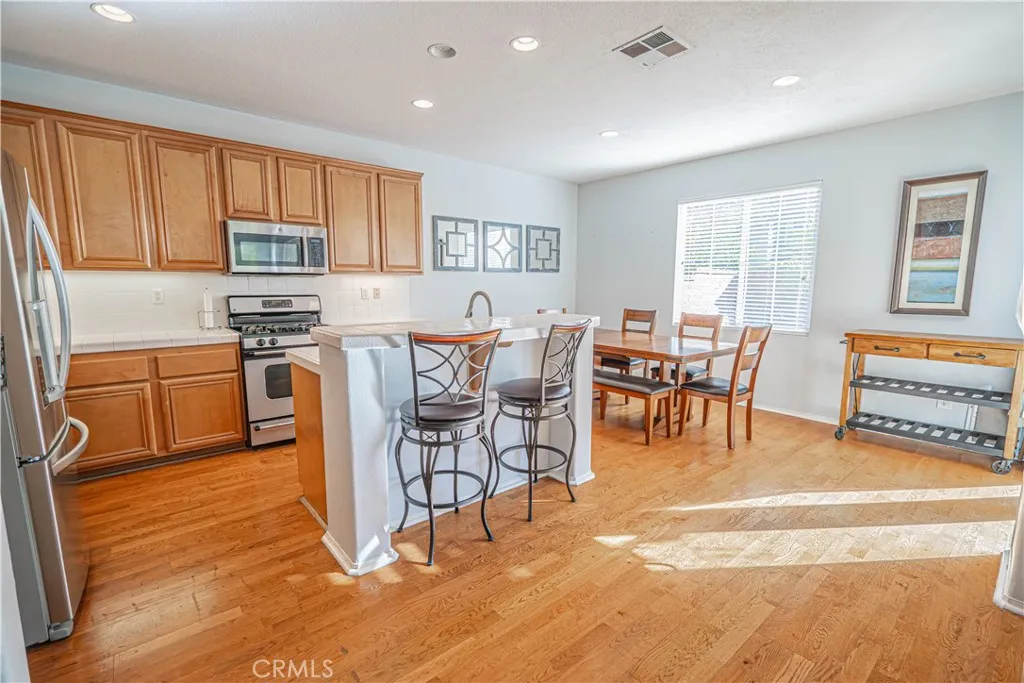24134 Tango Drive, Valencia, California 91354 home-pic-10