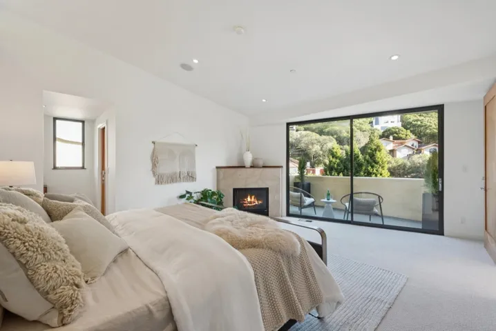 1015 1015 Grand View Dr, Berkeley, California 94705