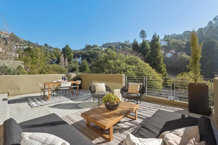 1015 1015 Grand View Dr, Berkeley, California 94705