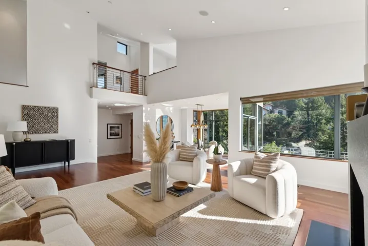 1015 1015 Grand View Dr, Berkeley, California 94705
