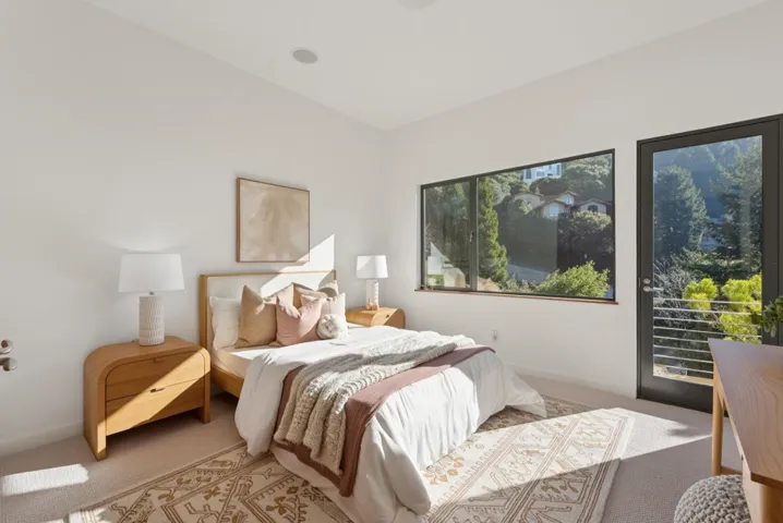 1015 1015 Grand View Dr, Berkeley, California 94705