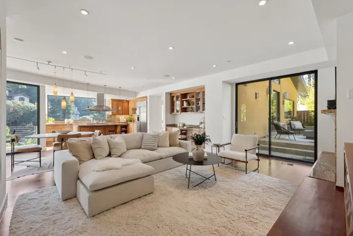 1015 1015 Grand View Dr, Berkeley, California 94705