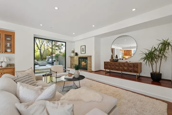 1015 1015 Grand View Dr, Berkeley, California 94705