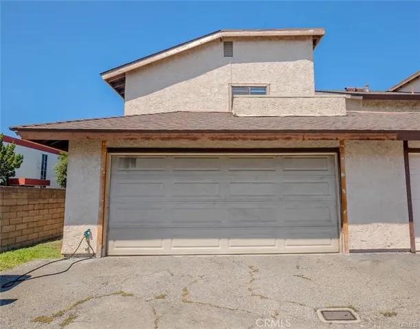 Attached Garage