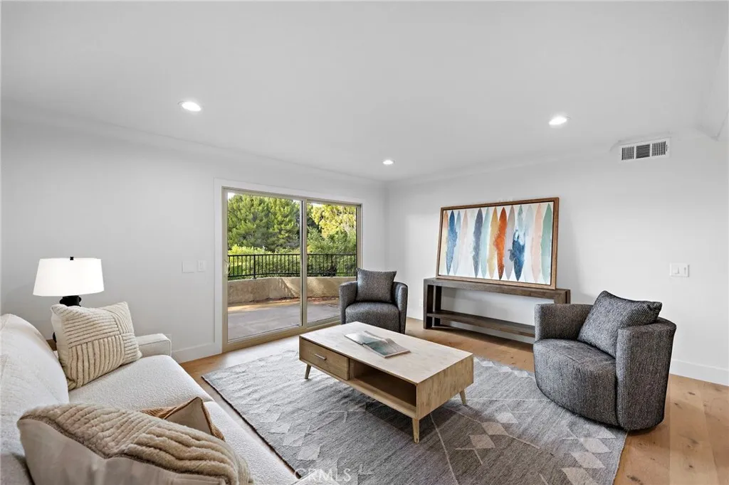 16 Morning Glory, Irvine, California 92603 home-pic-24